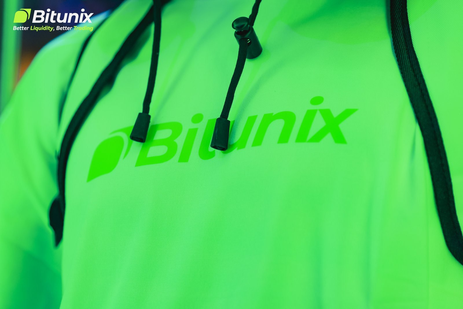نمایش سبک زندگی بیت یونیکس در رویداد TOKEN2049 در سنگاپور